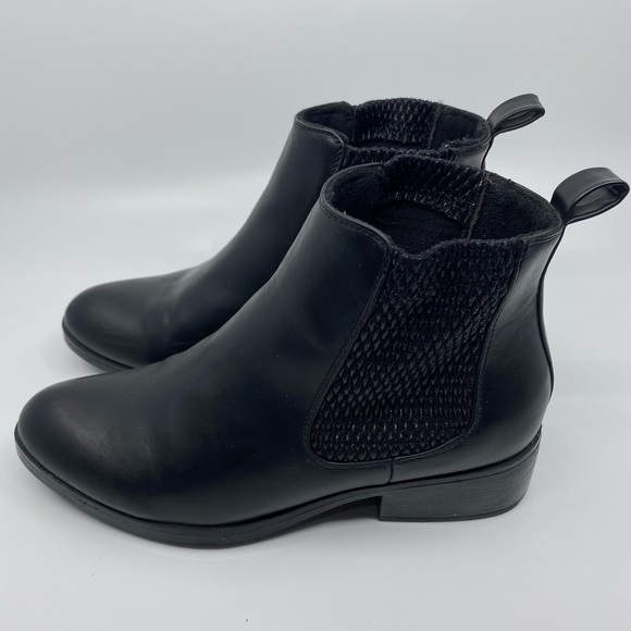 NINE WEST | black booties | size 8 - Picture 3 of 4